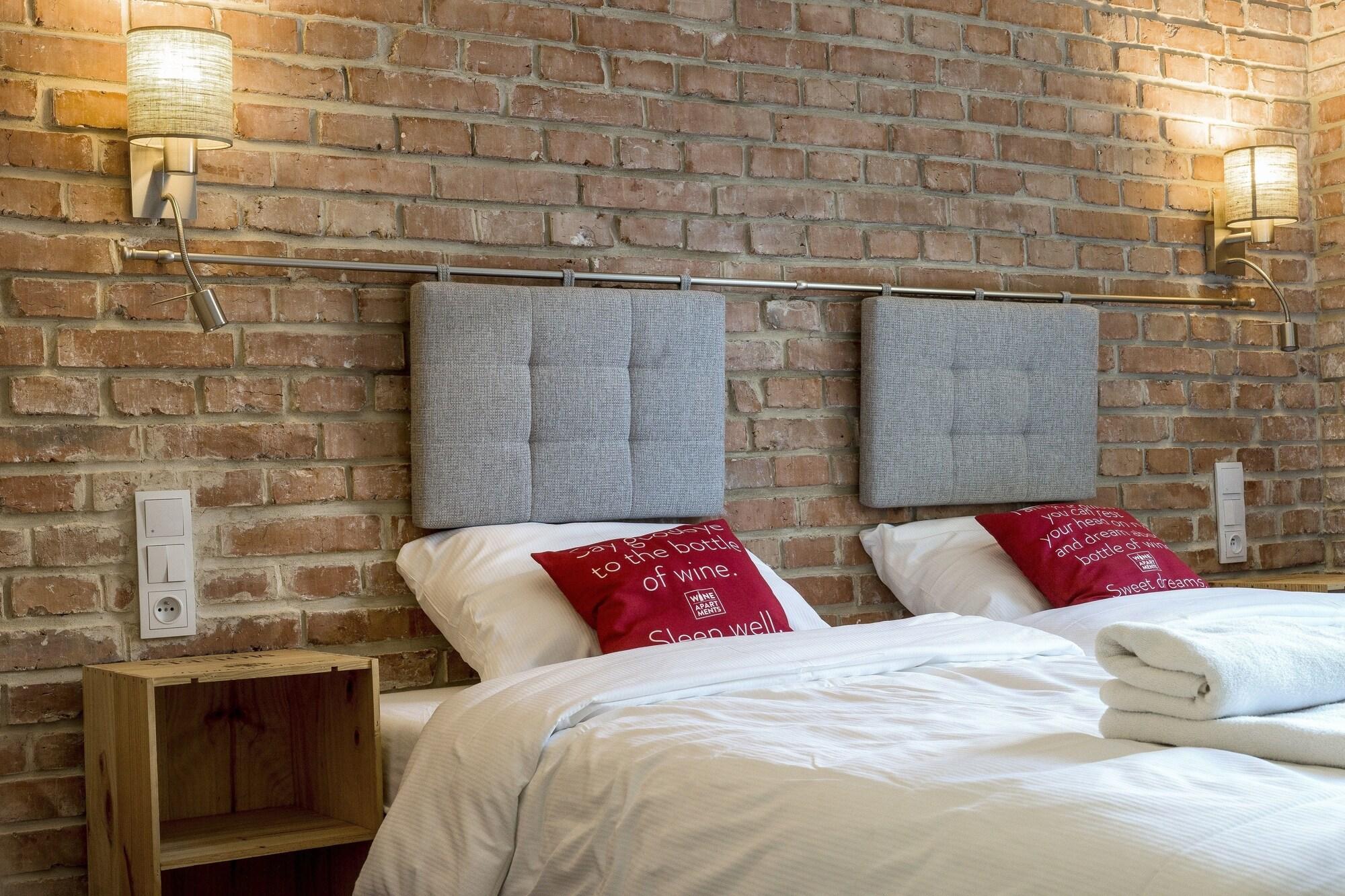 Wine Apartments Краків Екстер'єр фото